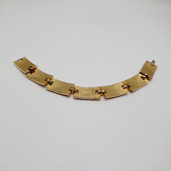 Vintage Black Enamel Gold Tone Animal Link Bracelet 8 Inch Fold Over Clasp - Picture 9 of 9
